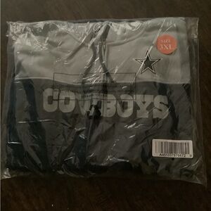 🎄 Dallas Cowboys NFL Size XXL Hoodie and a size XXXL Cowboy Jacket NWT 🎄